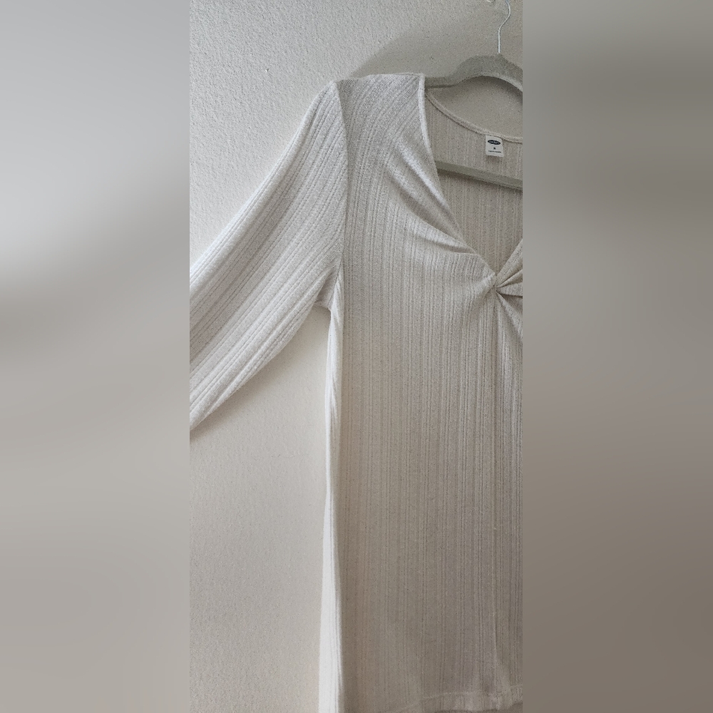 Old Navy Cream Ribbed Ruched Blouse - Picture 4 of 9